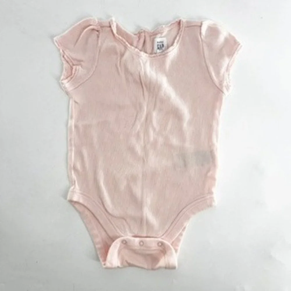 Baby Girl Gap Pink Ribbed Flutter Sleeve‎ Snap Bottom Bodysuit 18-24 Months